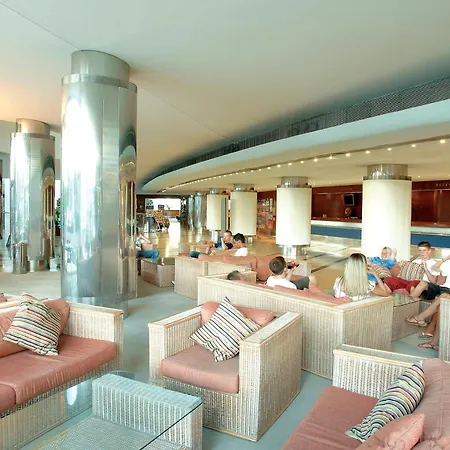 Spectacular 2 Bedroom In The Center *