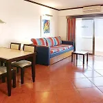 Spectacular 2 Bedroom In The Center شقة