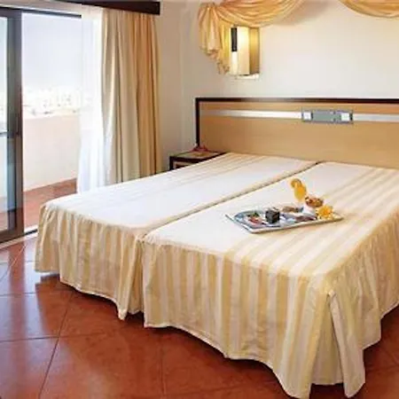 Spectacular 2 Bedroom In The Center شقة